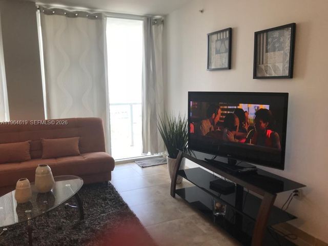 244 Biscayne Blvd 1906, Miami, FL 33132