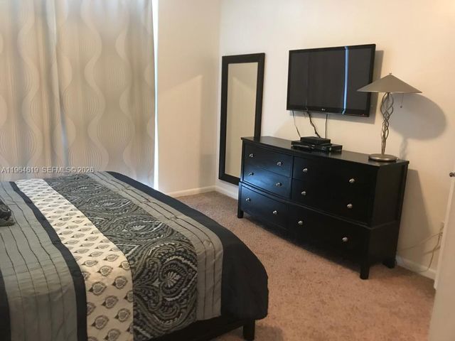 244 Biscayne Blvd 1906, Miami, FL 33132