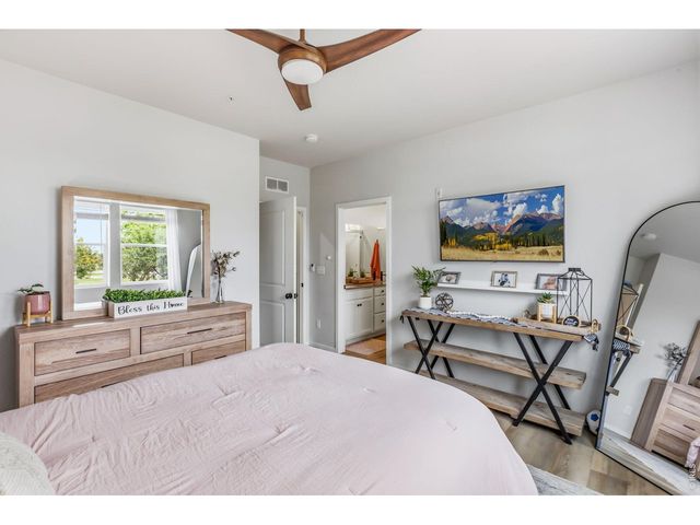 2086 Autumn Moon Dr 2, Windsor, CO 80550