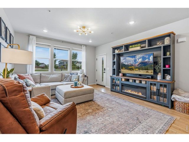 2086 Autumn Moon Dr 2, Windsor, CO 80550