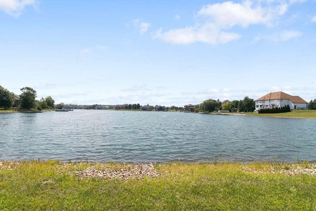 10559 Erie Drive E, Winfield, IN 46307