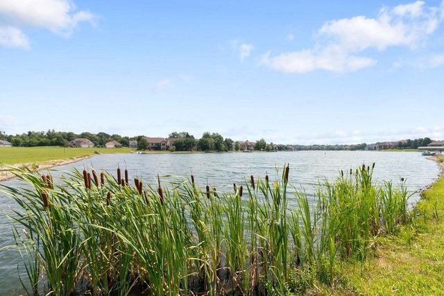 10559 Erie Drive E, Winfield, IN 46307