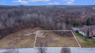 10559 Erie Drive E, Winfield, IN 46307