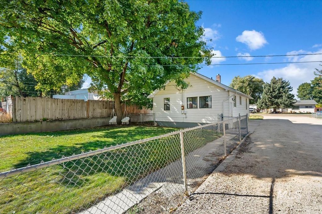 108 22nd Ave. S., Nampa, ID 83651 photo 4