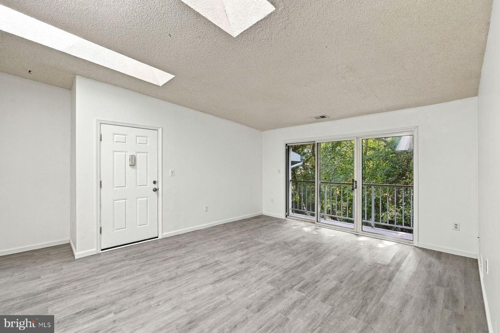 43 MULBERRY CT, Hamilton, NJ 08619 — photo 2