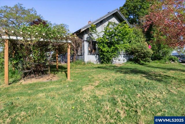 38742 Scravel Hill Rd NE, Albany, OR 97322
