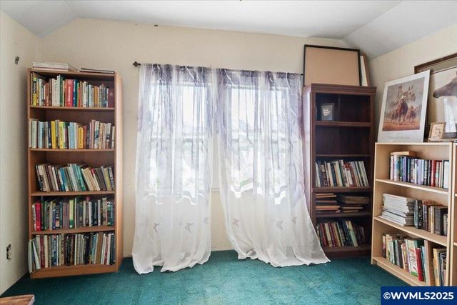 38742 Scravel Hill Rd NE, Albany, OR 97322