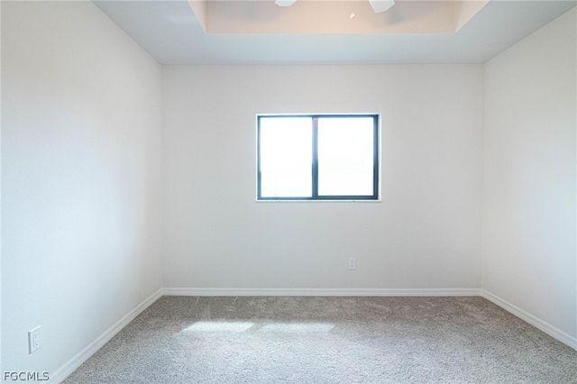 3594 NE 9th PL, Cape Coral, FL 33909