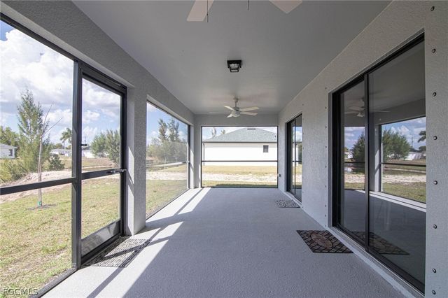 3594 NE 9th PL, Cape Coral, FL 33909