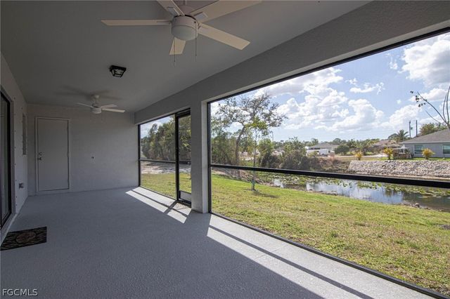 3594 NE 9th PL, Cape Coral, FL 33909