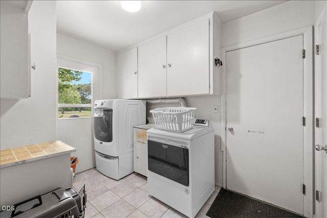 2956 Fairview Drive, Medford, OR 97504