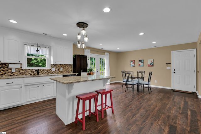 15 Childress Circle, Greenville, SC 29617