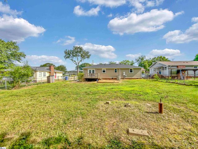 15 Childress Circle, Greenville, SC 29617