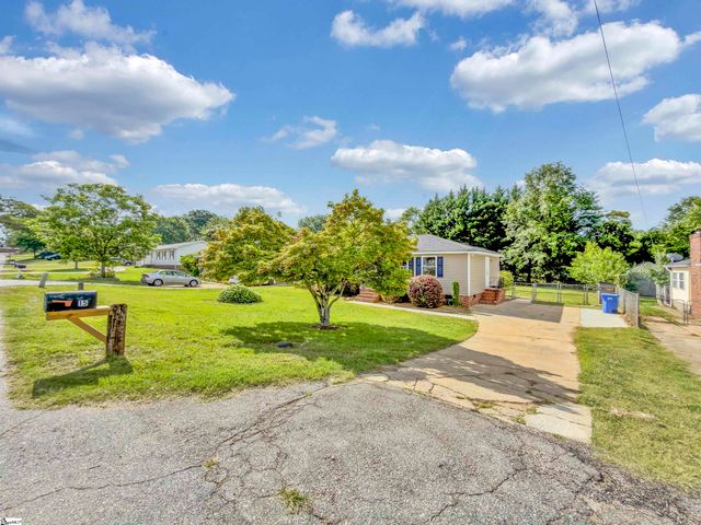15 Childress Circle, Greenville, SC 29617