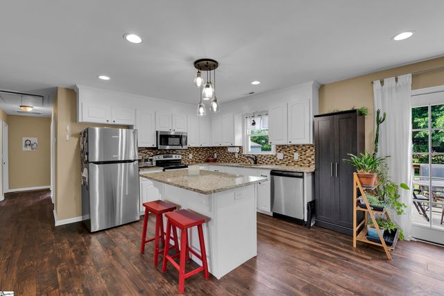 15 Childress Circle, Greenville, SC 29617