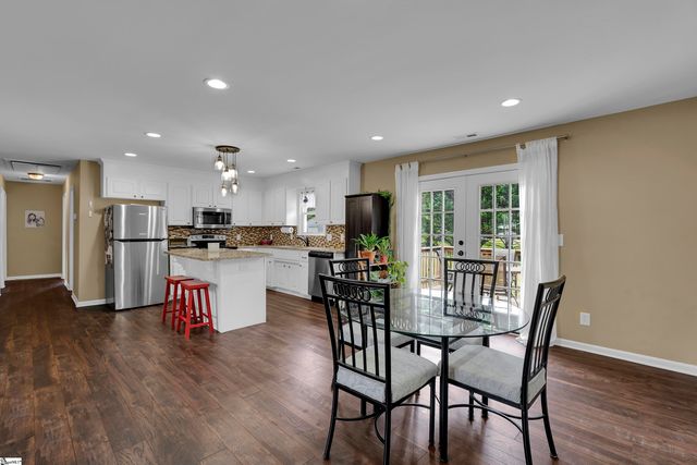 15 Childress Circle, Greenville, SC 29617