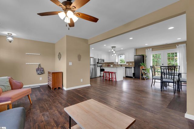 15 Childress Circle, Greenville, SC 29617
