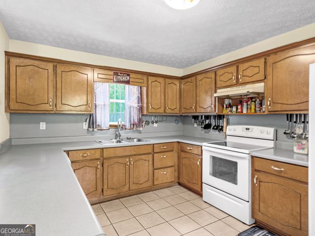 1170 Peeksville Road, Locust Grove, GA 30248