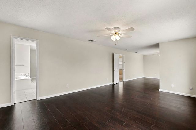 6855 Genevieve Drive, Fort Worth, TX 76137