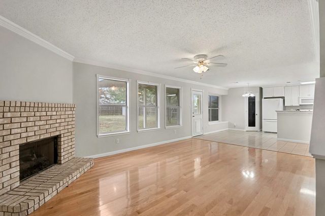 6855 Genevieve Drive, Fort Worth, TX 76137