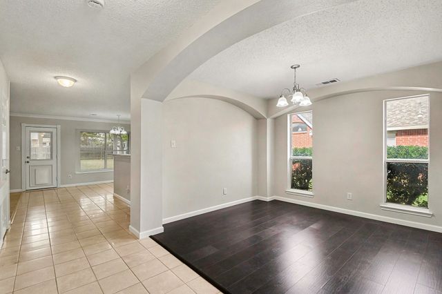 6855 Genevieve Drive, Fort Worth, TX 76137