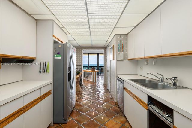 10175 Collins Ave 1402, Bal Harbour, FL 33154