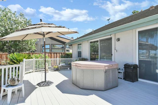 1989 Newport Dr, Discovery Bay, CA 94505