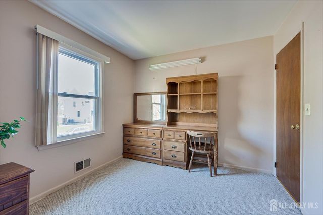 6 Sussex Court, Edison, NJ 08820