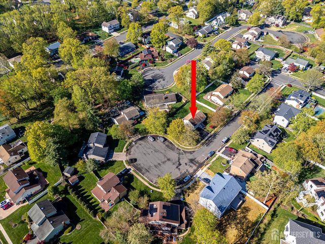 6 Sussex Court, Edison, NJ 08820