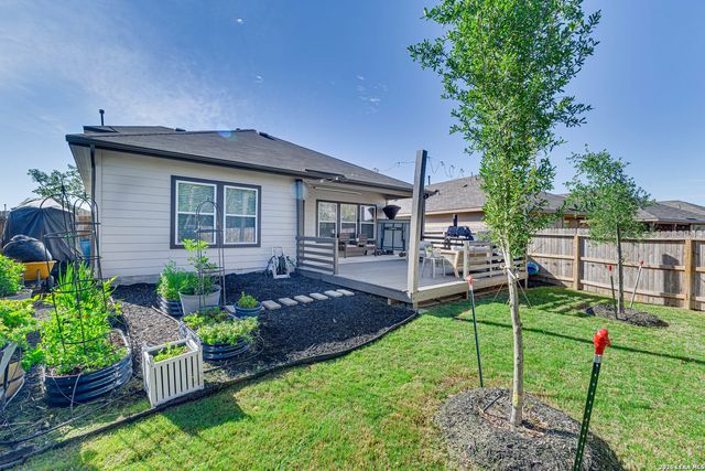 21261 Millstream, San Antonio, TX 78266