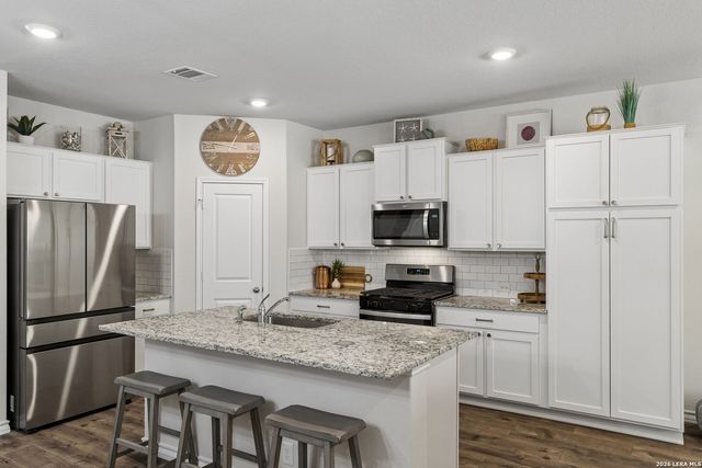 21261 Millstream, San Antonio, TX 78266