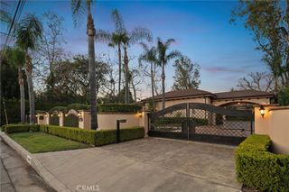 13845 Magnolia Boulevard, Sherman Oaks, CA 91423