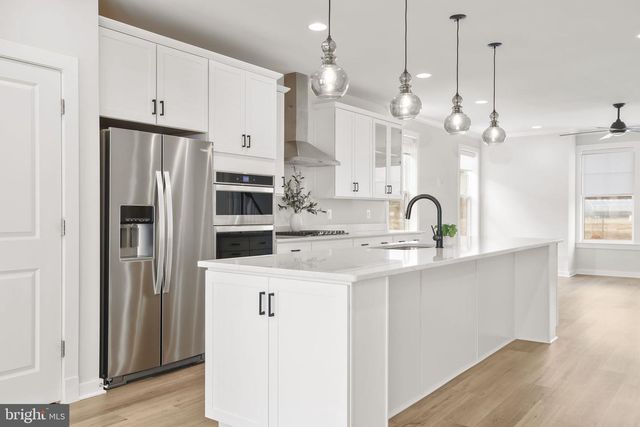 301 WILLIS ST, Fredericksburg, VA 22401