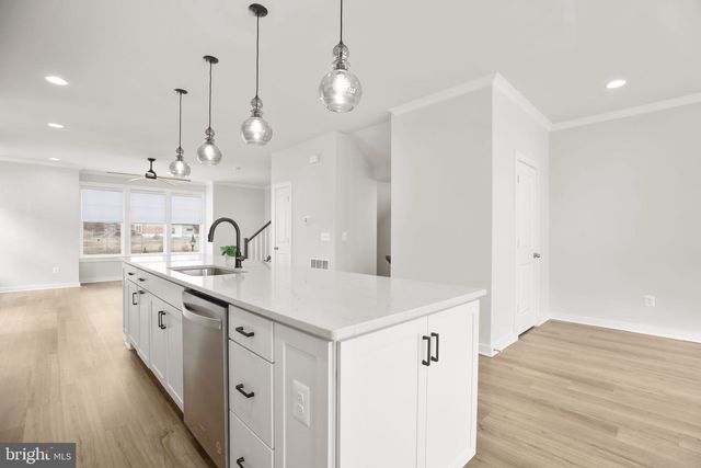 301 WILLIS ST, Fredericksburg, VA 22401