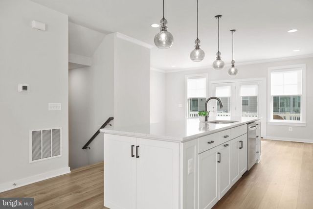 301 WILLIS ST, Fredericksburg, VA 22401