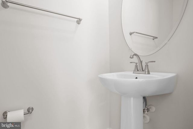 301 WILLIS ST, Fredericksburg, VA 22401