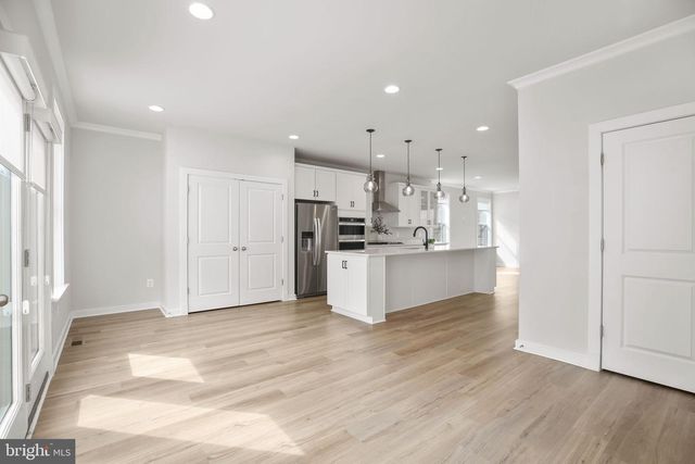 301 WILLIS ST, Fredericksburg, VA 22401