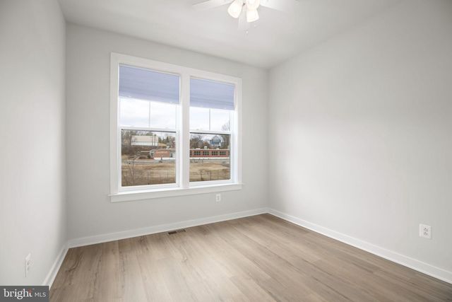 301 WILLIS ST, Fredericksburg, VA 22401