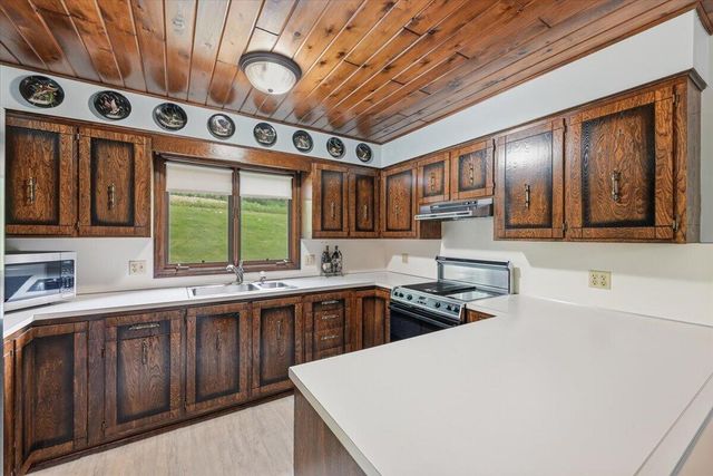 813 COLLEGE Road, Council Bluffs, IA 51503