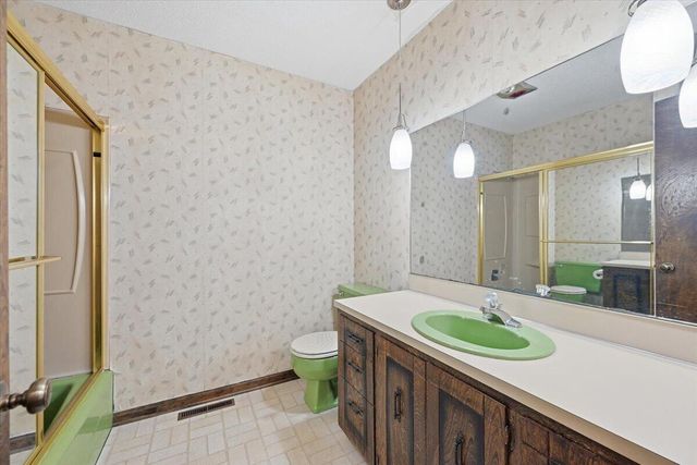 813 COLLEGE Road, Council Bluffs, IA 51503