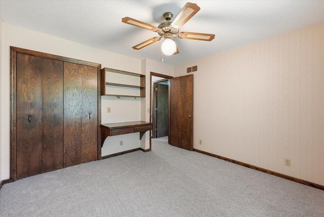 813 COLLEGE Road, Council Bluffs, IA 51503