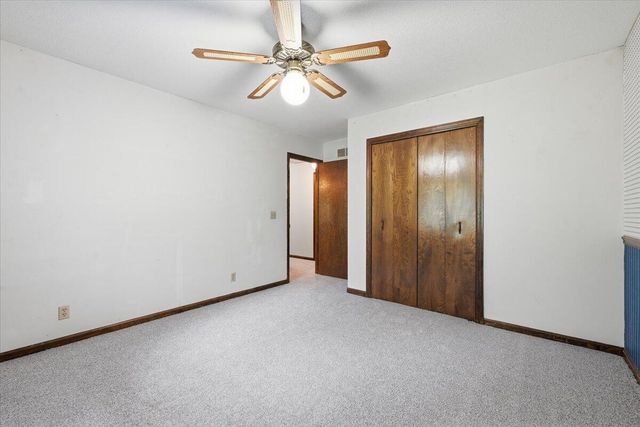 813 COLLEGE Road, Council Bluffs, IA 51503
