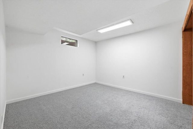813 COLLEGE Road, Council Bluffs, IA 51503