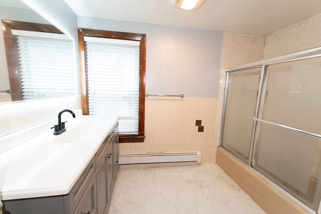 112 Fort Hill Ave, Lowell, MA 01852