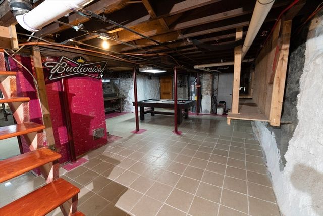 112 Fort Hill Ave, Lowell, MA 01852