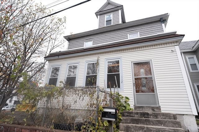 112 Fort Hill Ave, Lowell, MA 01852