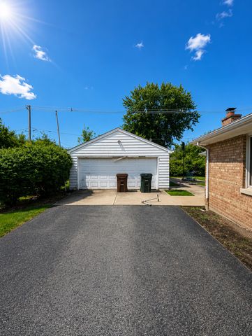 15 Oak Lane, Park Forest, IL 60466