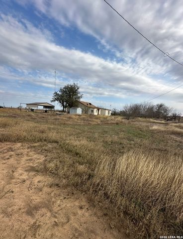 86 Fm 478, Floresville, TX 78114