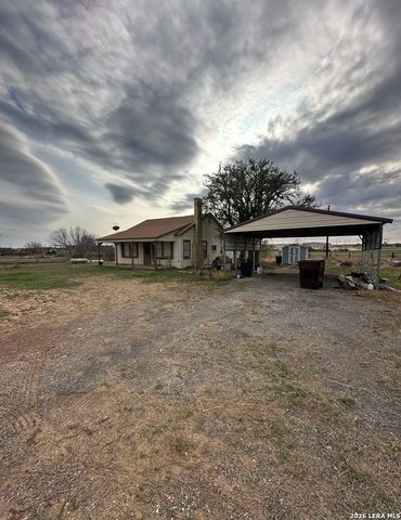 86 Fm 478, Floresville, TX 78114