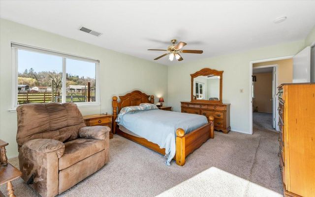 10793 Horton St, Penn Valley, CA 95946